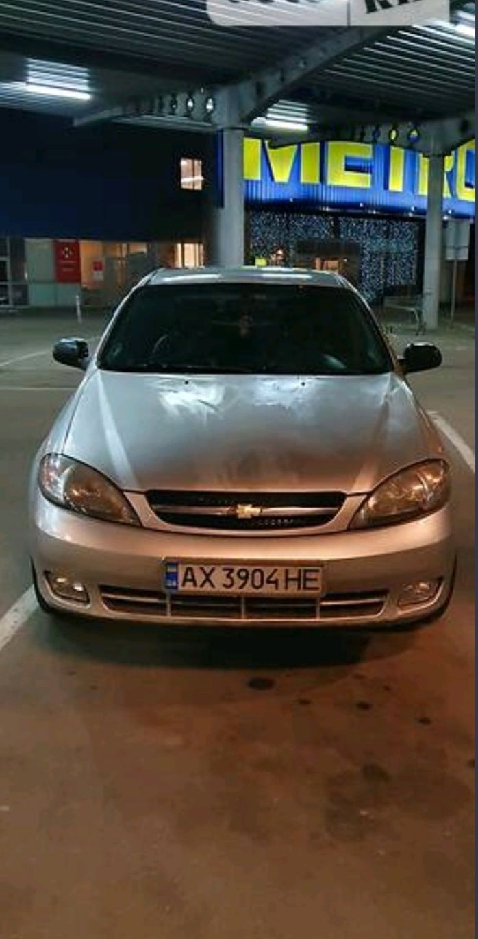 Капот,фара на Шевроле Лачетти хетчбек Chevrolet Lacetti 1.6