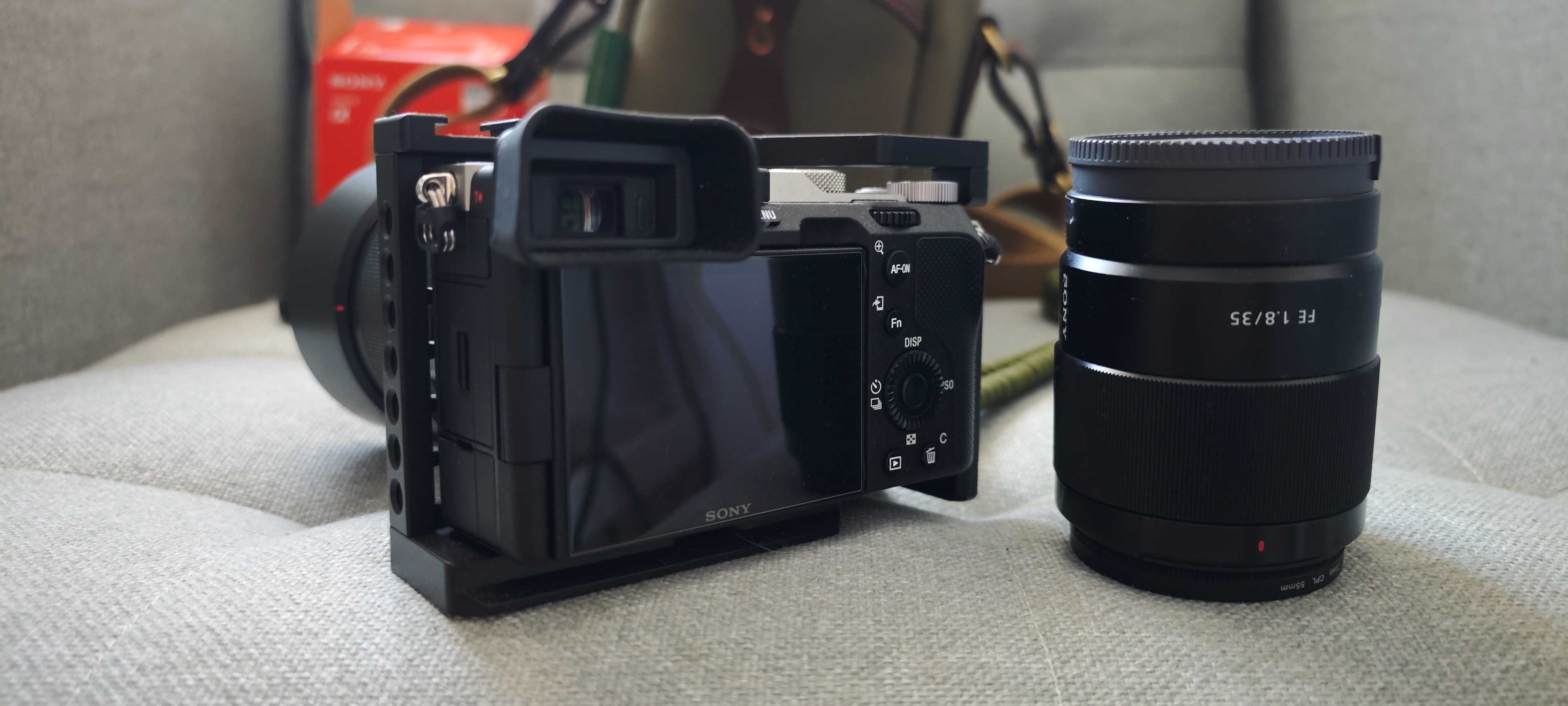 Sony a7c + 85mm + 35mm com cerca 1500 disparos