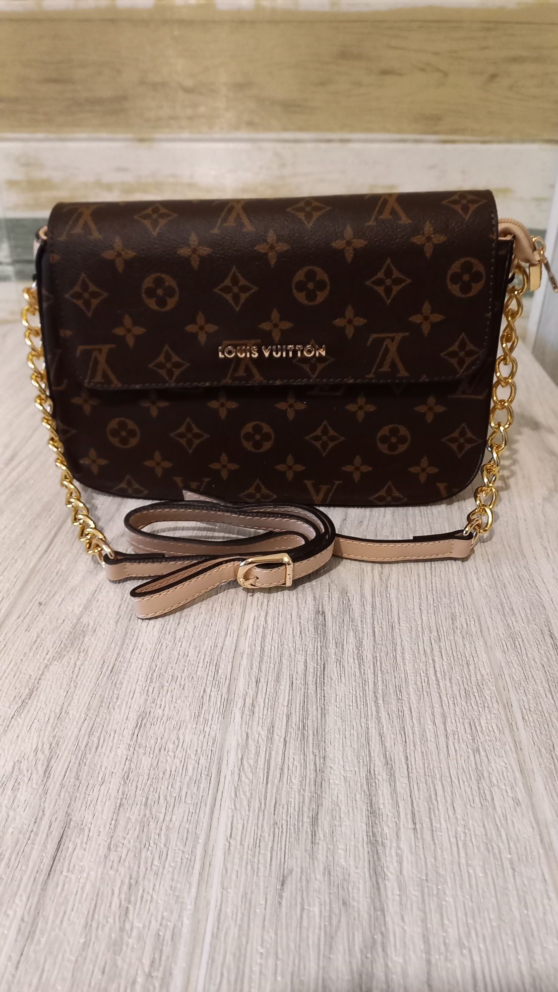 Сумка-клатч louis Vuitton