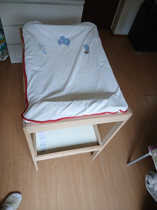 Mesa de fraldas IKEA + capa + colchão