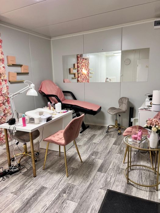 Stanowisko lokal na wynajem pod usługi stylizacji paznokci