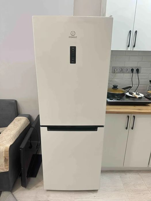 Холодильник  Indsesit  DW5200 No frost