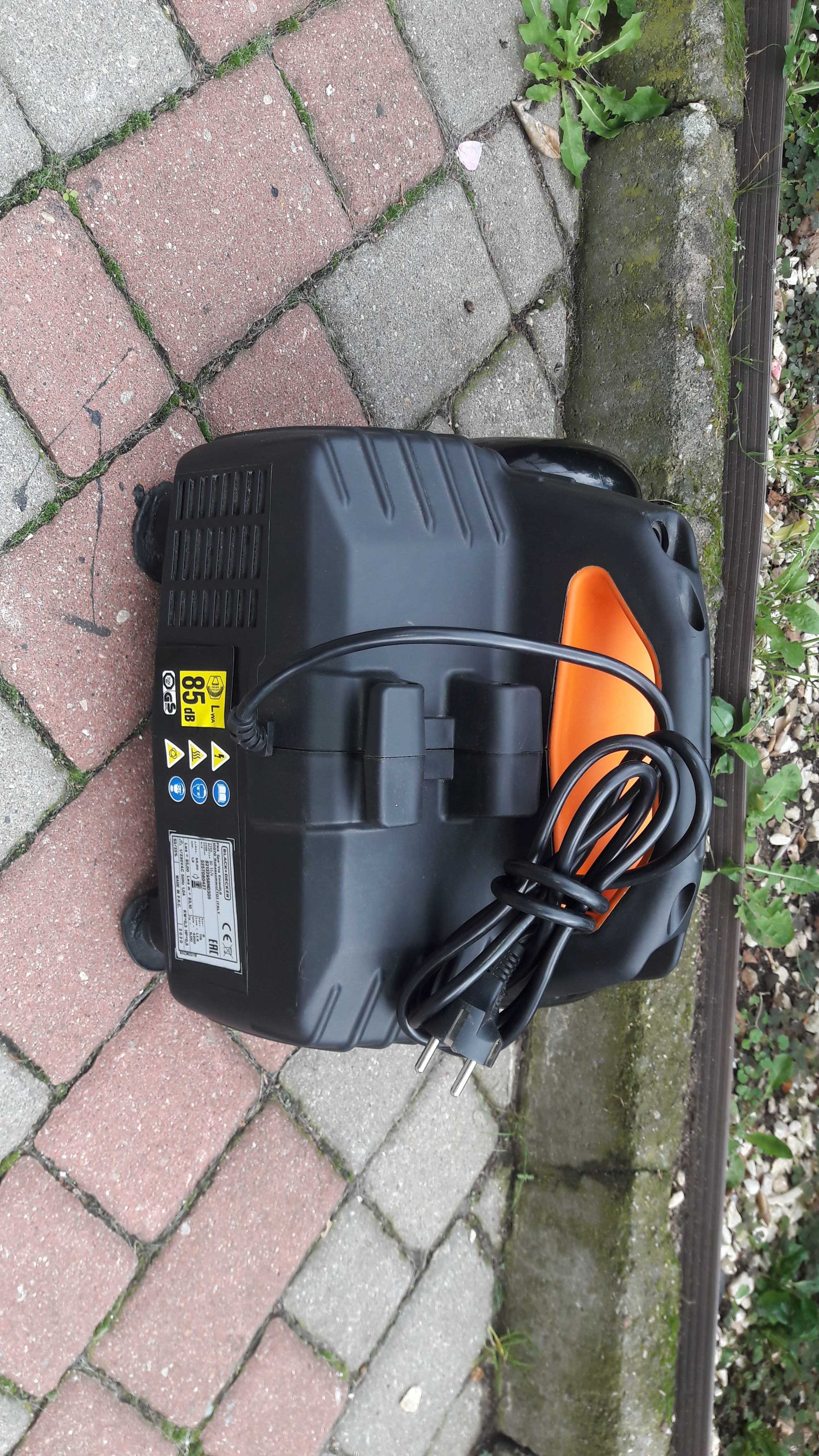 Cichy Przenośny Kompresor bezolejowy Black&decker 8 Bar 6 L Fvat