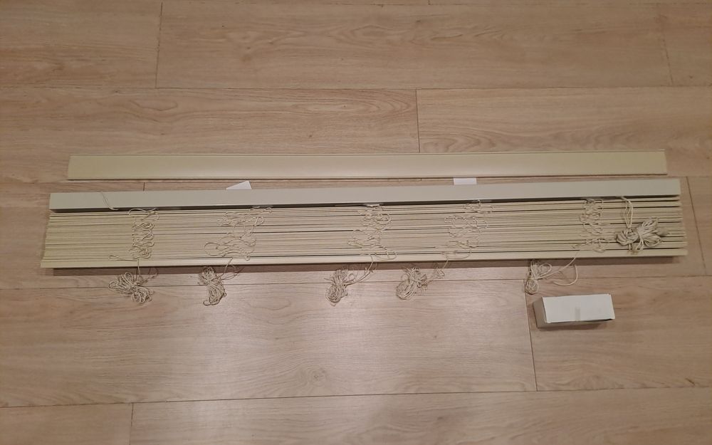 Żaluzje drewniane 140x170 sand