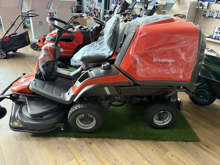 Husqvarna RC320TS AWD 4x4 raider kosz Nowy z agregatem tnacym