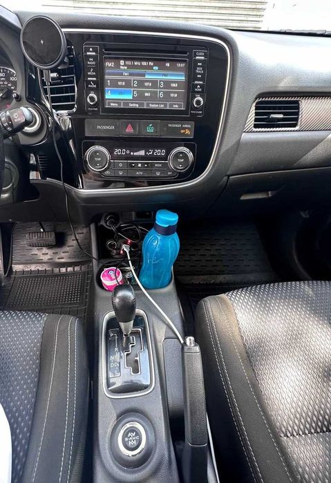 Mitsubishi Outlander, 2015, 2.4 бензин, AWD, 146 тис. км, 7 місць