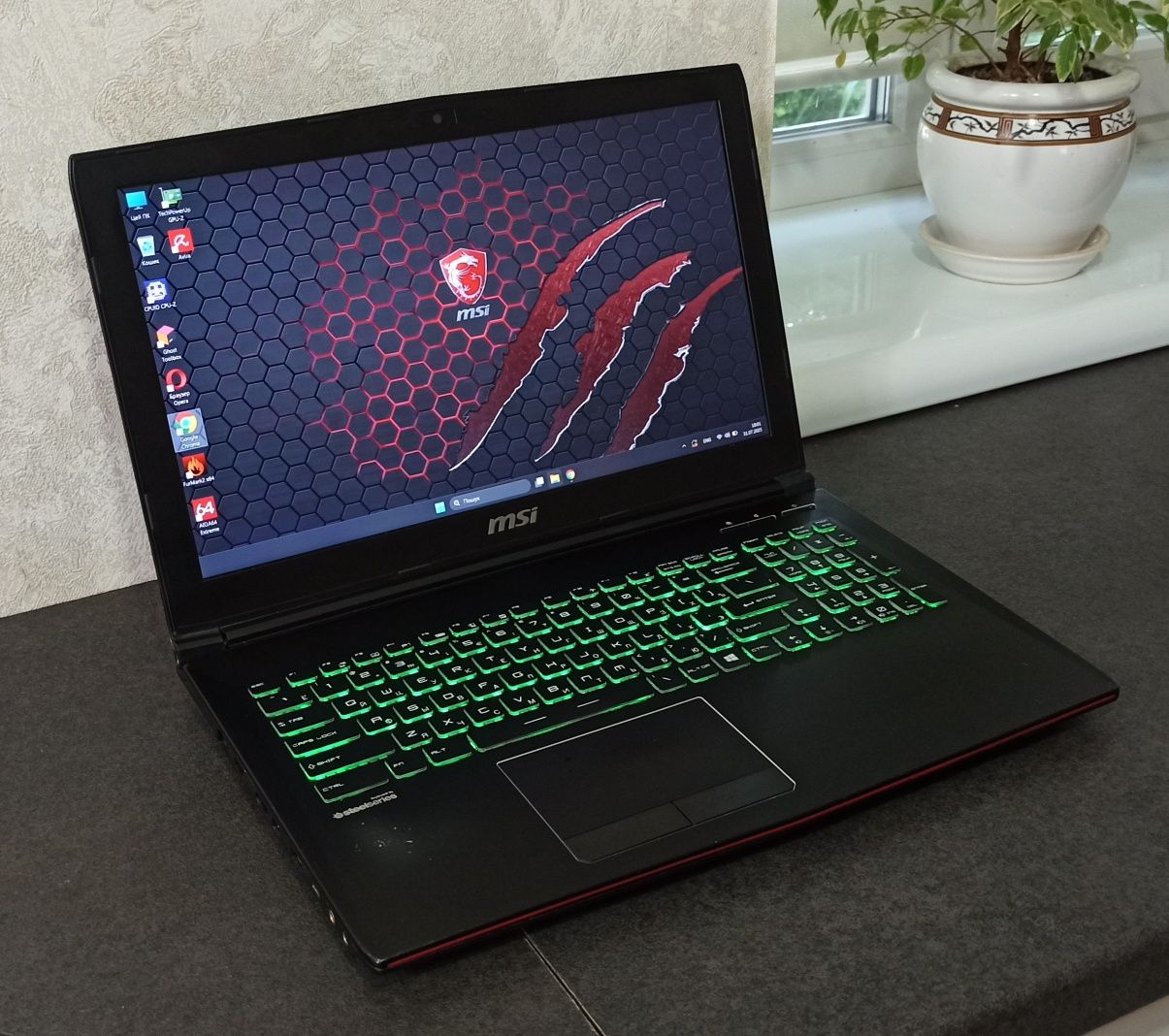 Ігровий ноутбук MSI GP62 MVR 6RF