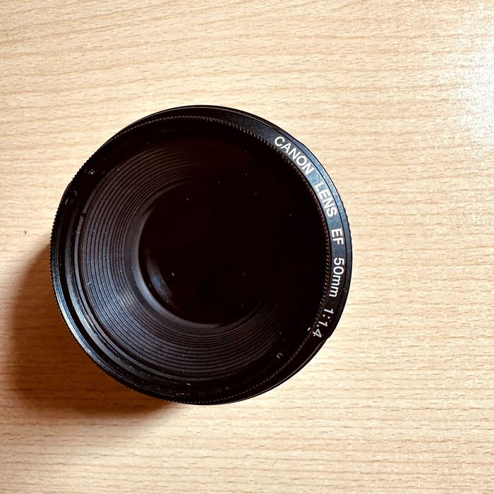 EF Canon 50mm f/1.4 (With UV Filter/Missing Lens Cap)