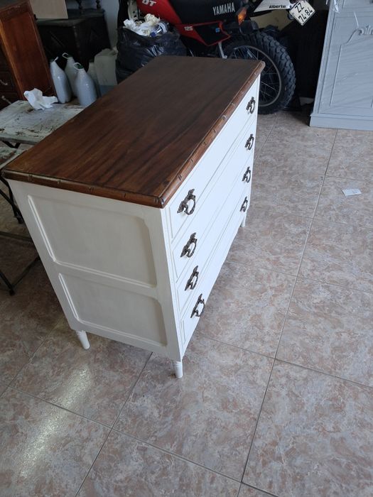 Para venda pintado e restaurado