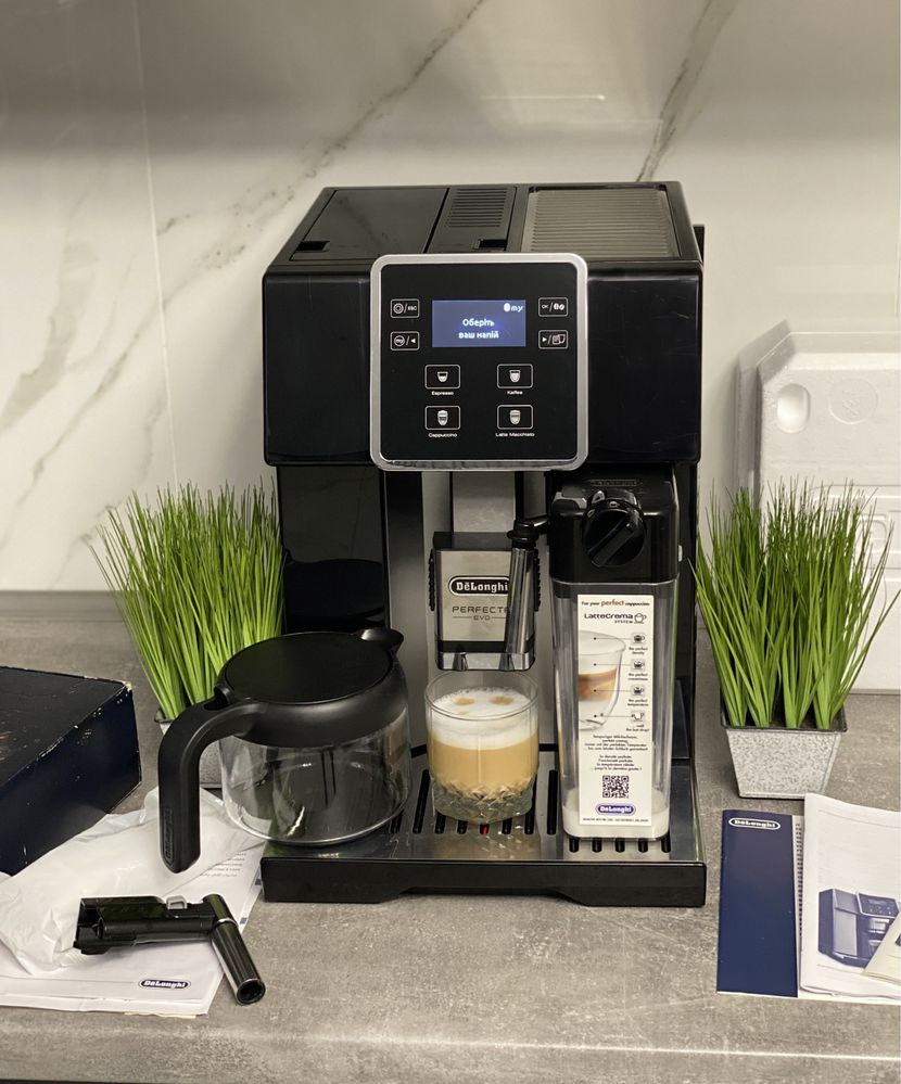 Кофемашина Delonghi Perfecta evo 2024р. Кофеварка Кавоварка