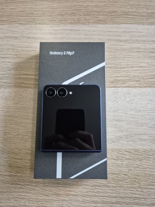 Samsung Galaxy Z Flip 7 12/512gb
