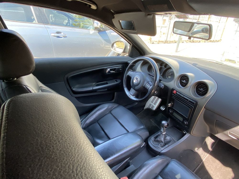 Seat Ibiza 6L FR (PD130 Livrete)