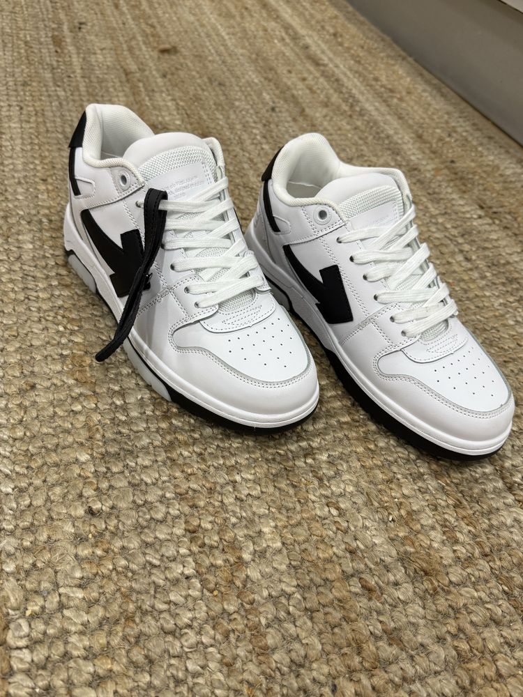 Off-white Promoção