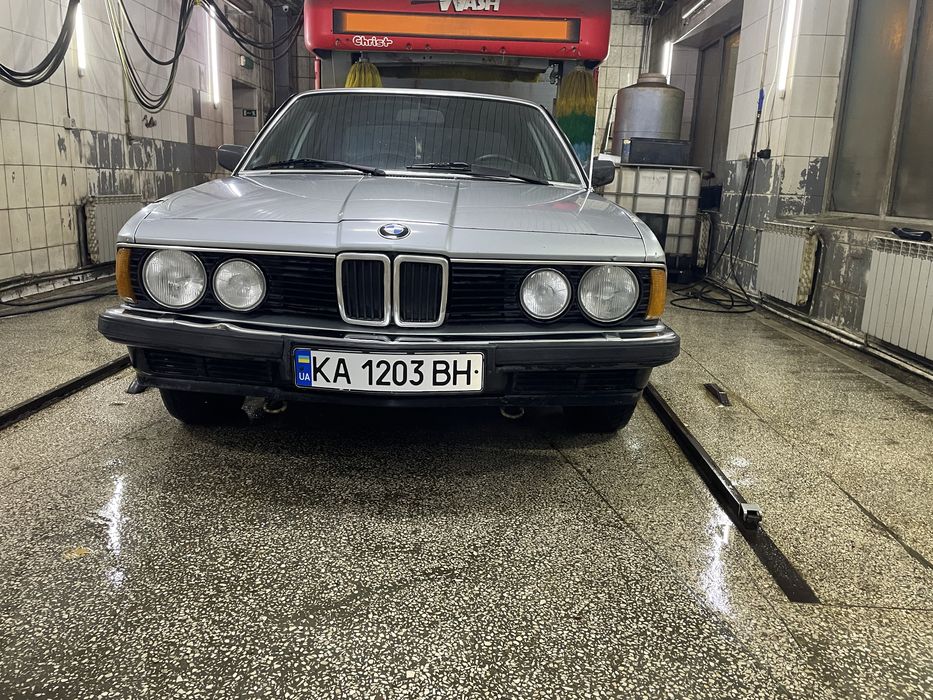 Bmw e23 7 series акула капсула часу