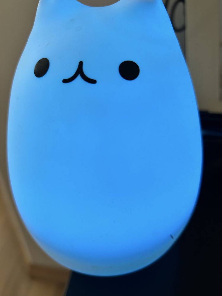 Lampka nocna kotek silikonowy