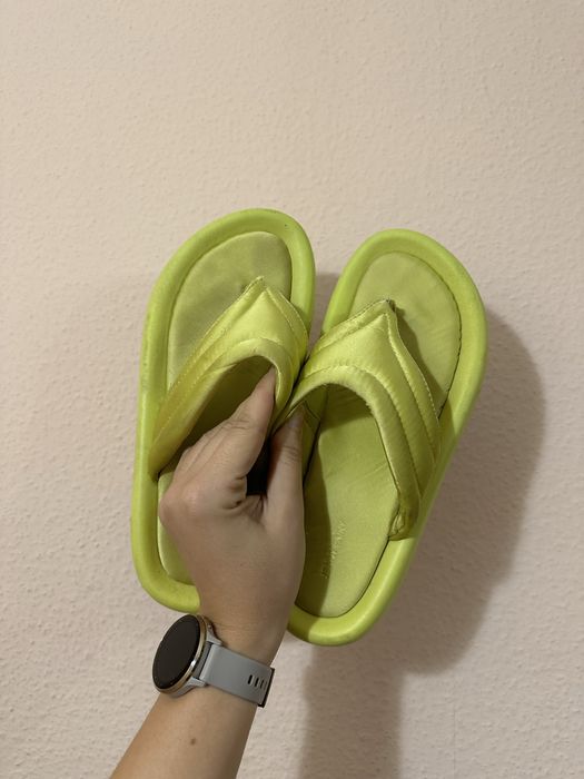 Japonki damskie na grubej podeszwie