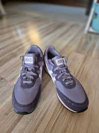 Buty damskie Asics rozmiar 41,5