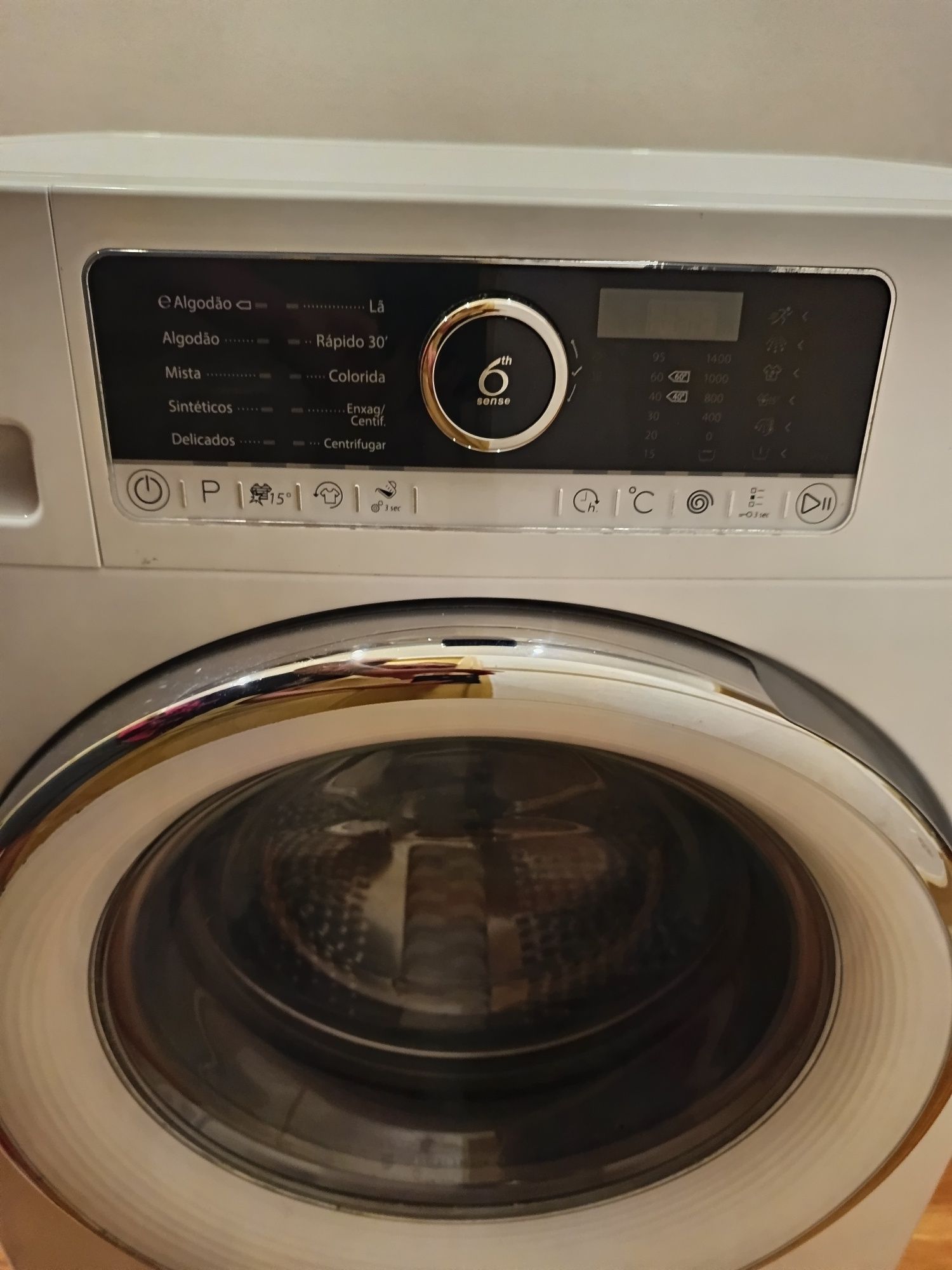 Máquina de lavar roupa 9kg
