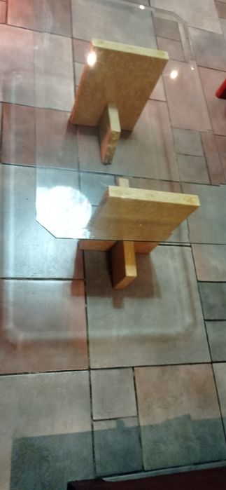 Vendo estante e mesa de centro e uma de apoio para televisão em mármor