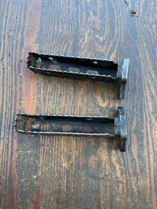 sety podnozki stopki pegi ramy set Footrests Suzuki LTZ 400 r 03-08