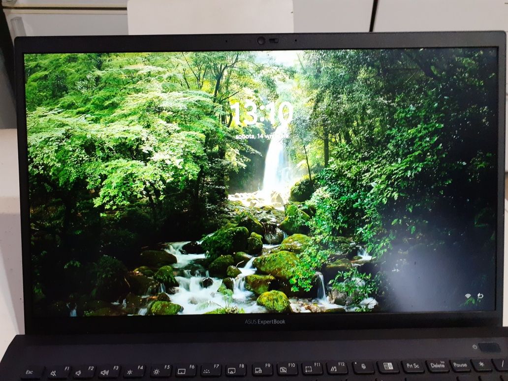 Asus laptop expertbook