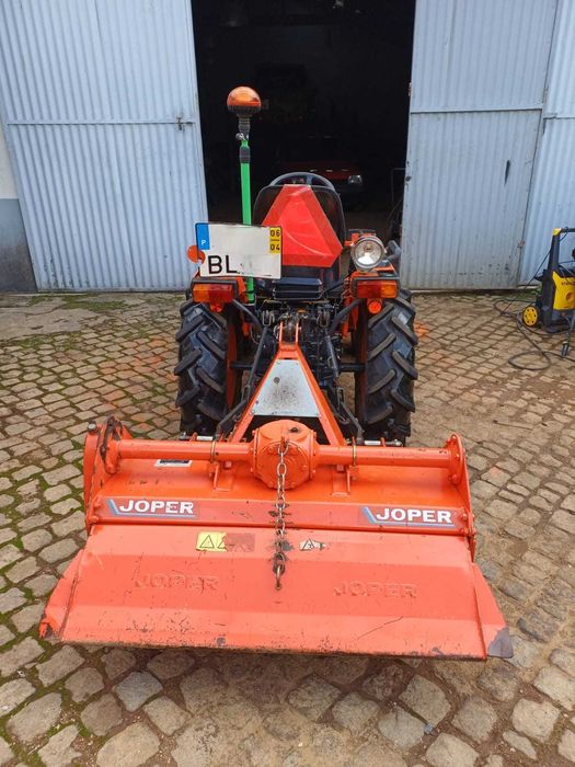 TRATOR KUBOTA B 1410