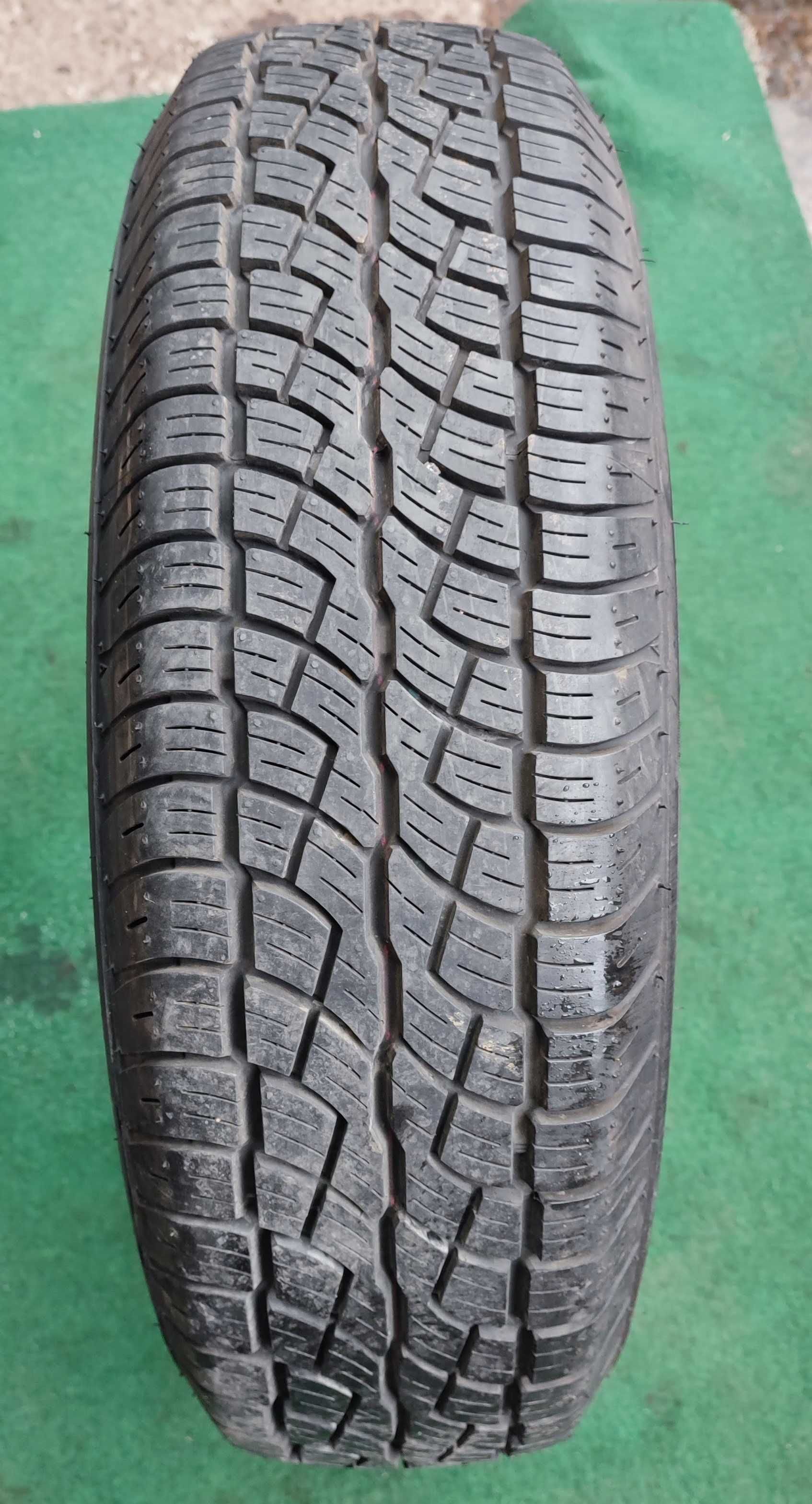 Opona Bridgestone Dueler H/T 687  215/70R16 99S  1-szt