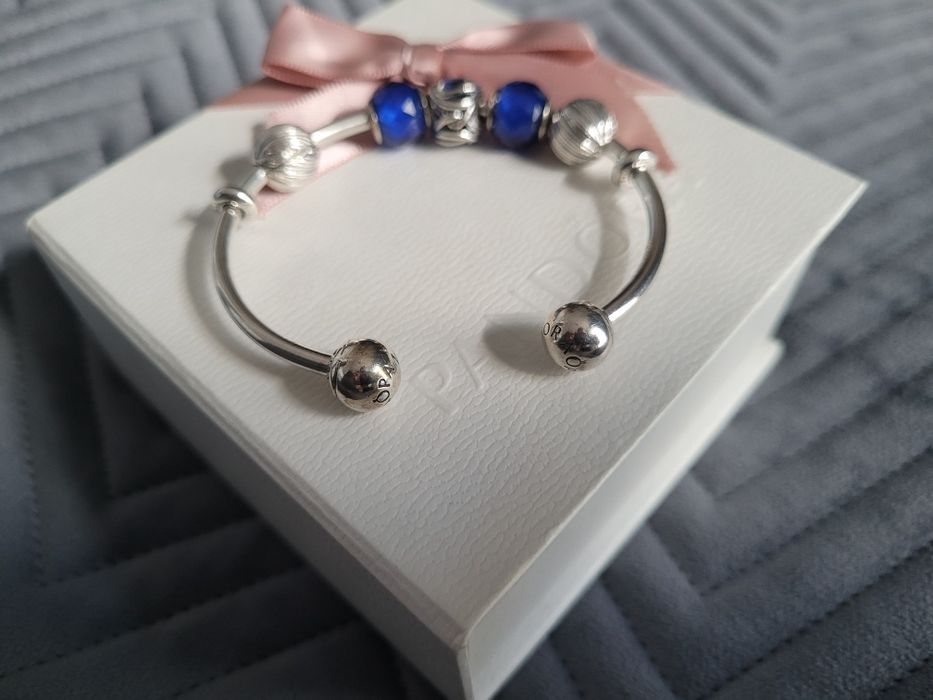 Pandora bransoletka bangle otwarta + 1x charms 2x fasetka 2x klips