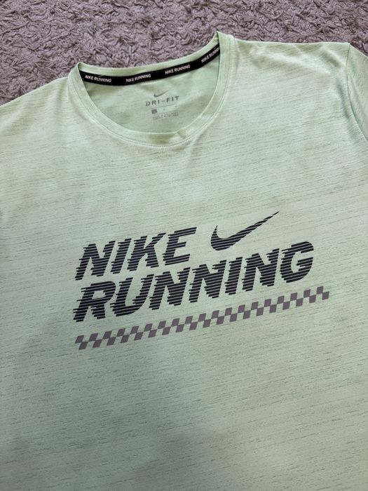 Футболка Nike