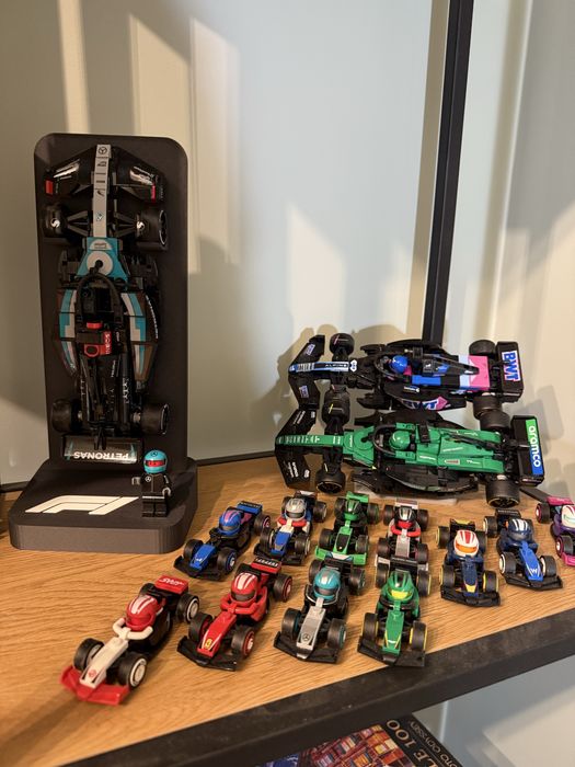 Stojak do LEGO Speed Champions Formula 1 2025
