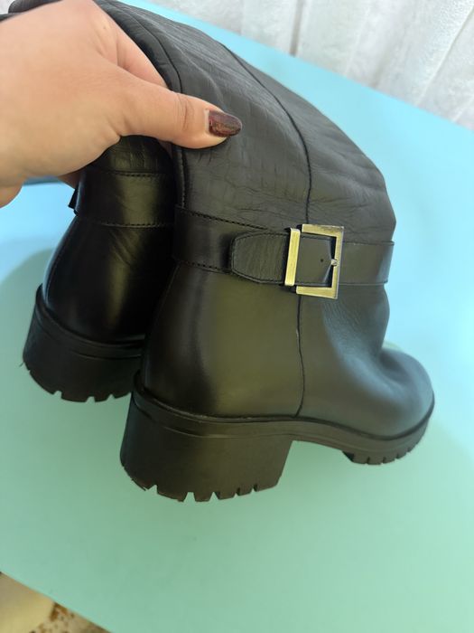 Чоботи демісезонні шкіряні