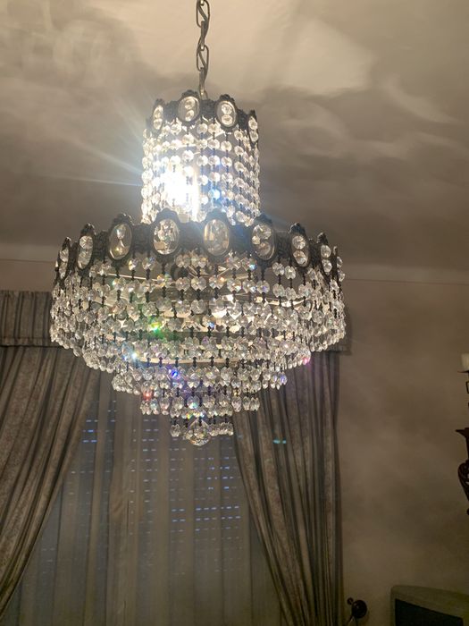 1candeeiros cristal tecto e 2mesa cabeceira