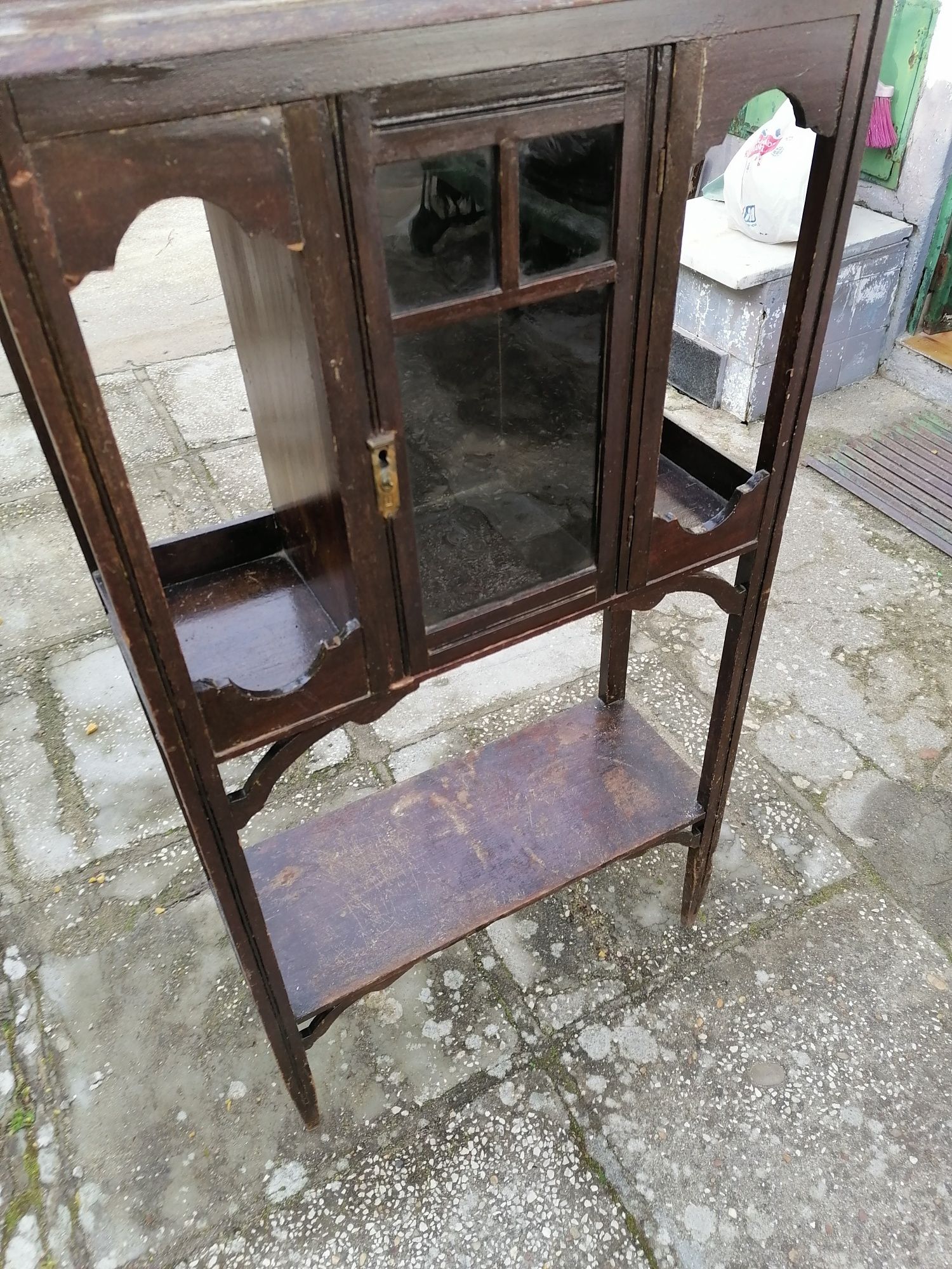 Cristaleira antiga, Porta Bibelots Vintage para Restauro