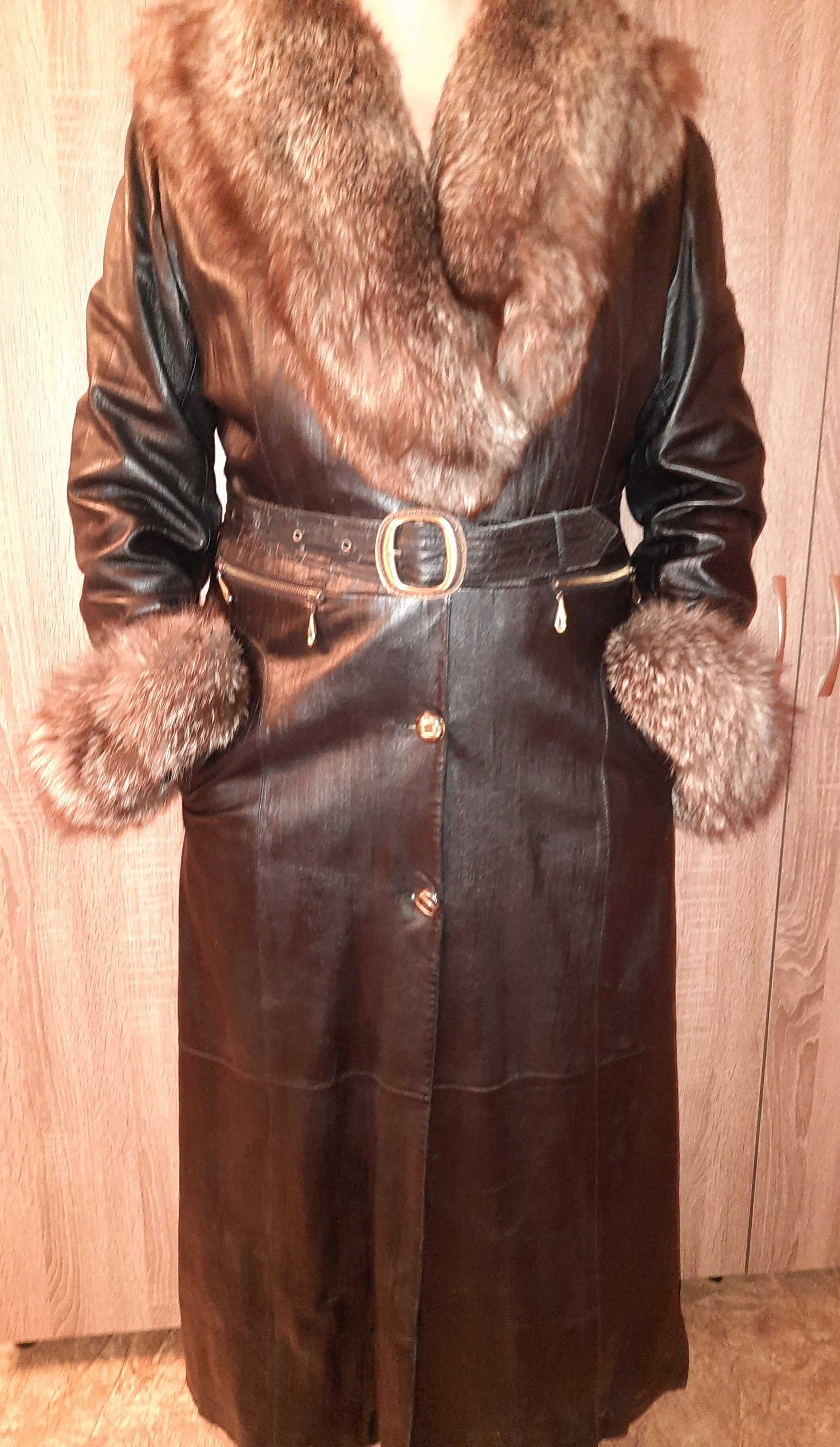 Продам длинное кожаное пальто