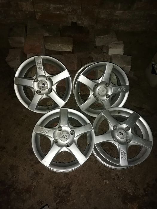 Продам титаны R14, 4*112 (комплект 4шт)