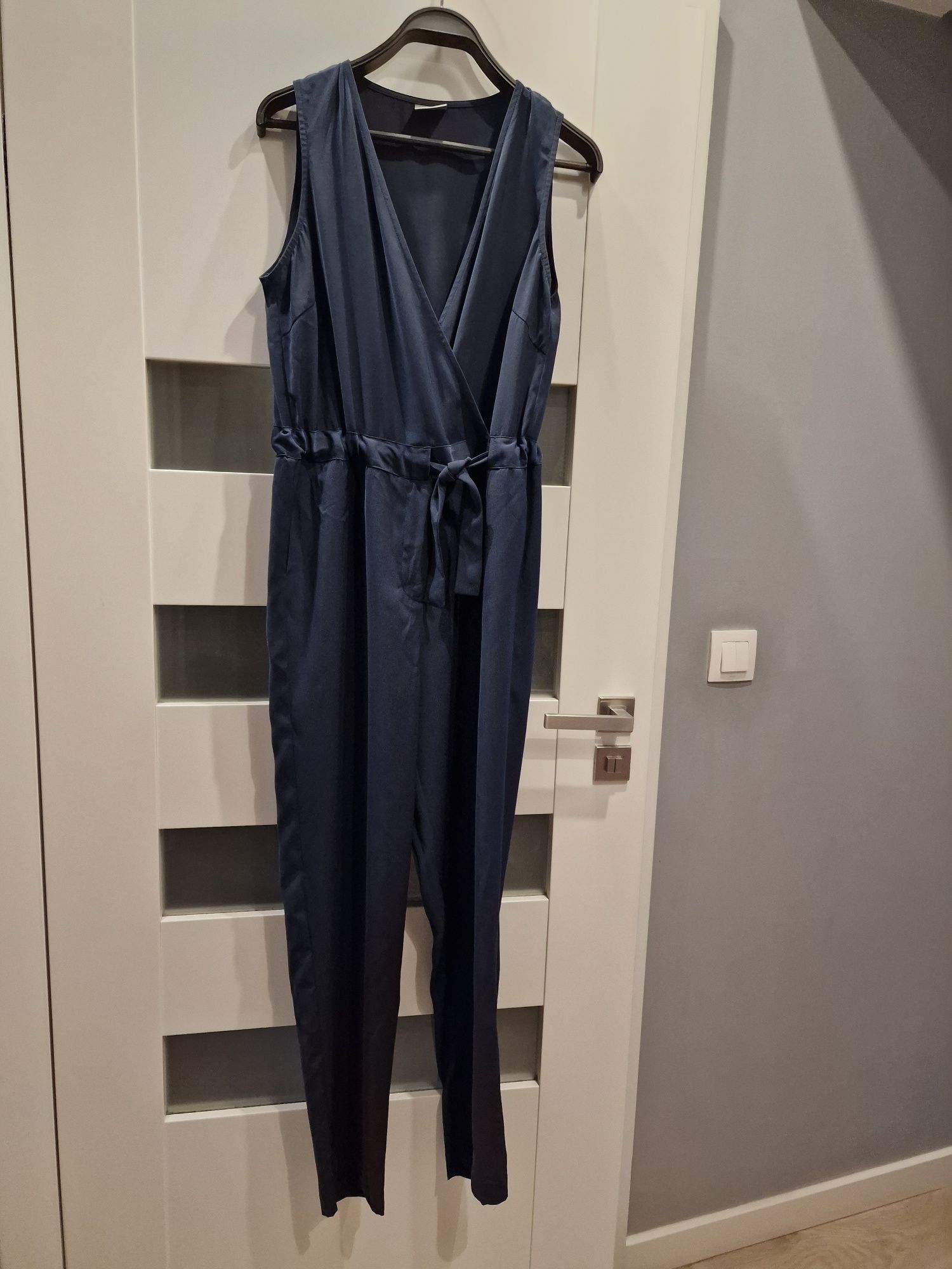 Spodnium/ kombinezon r.Vero Moda r.m