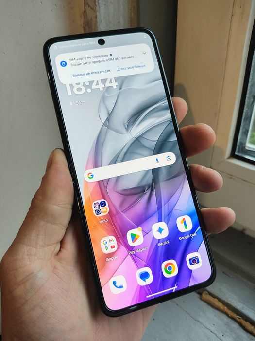 Motorola razr 50 (2024) 2Sim 8/256gb + Гідрогель
