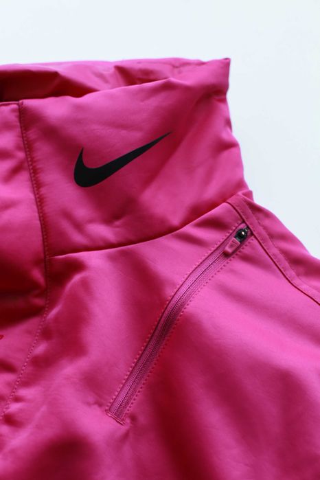 Жіноча куртка Nike