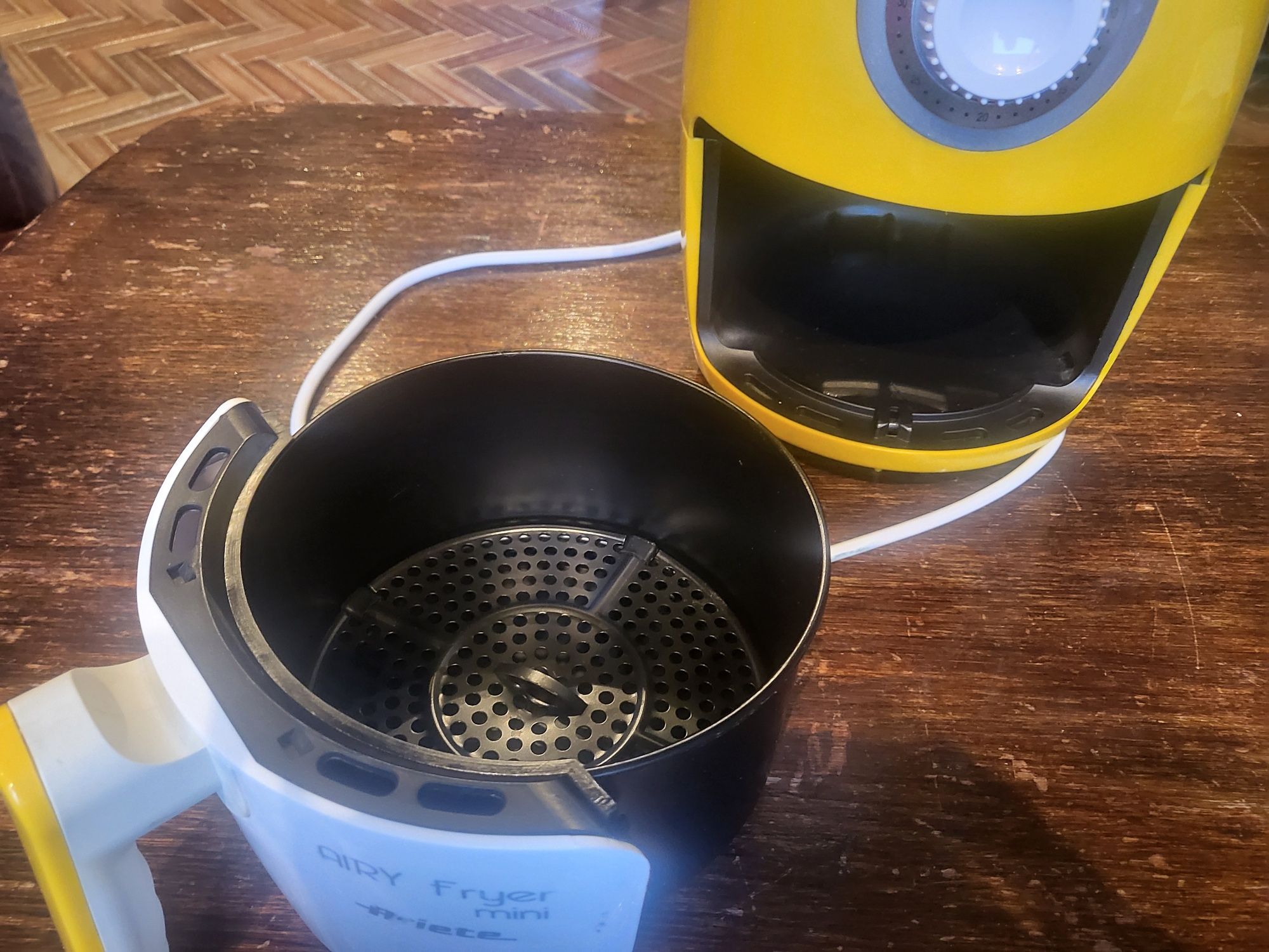 Airy fryer mini Ariete żółta śliczna frytownica