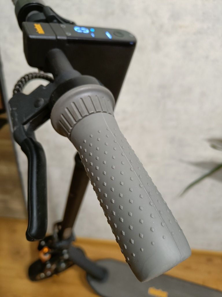 Електросамокат Ninebot g30 max