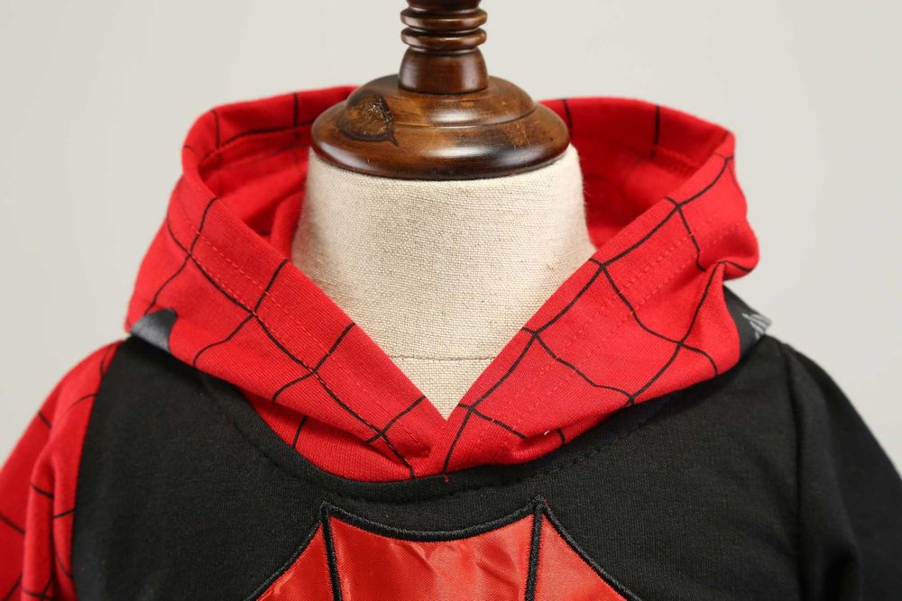 Stylowy kostium Spider-Mana dla chłopca