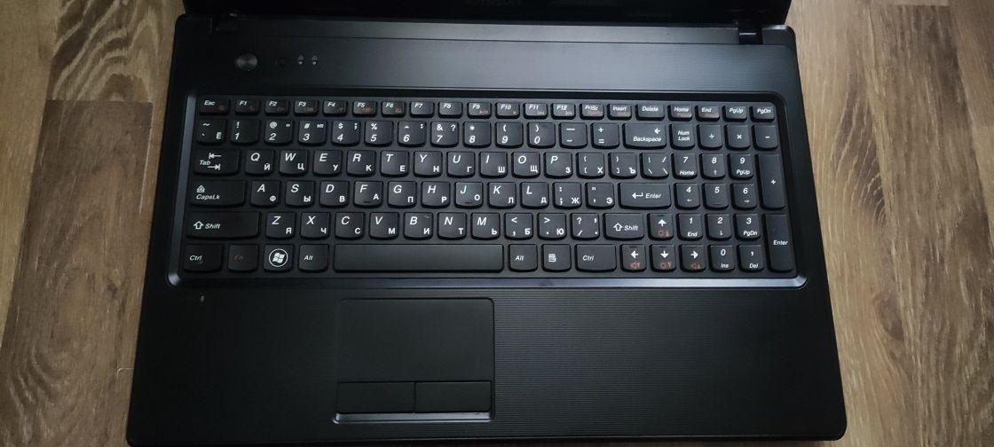 Ноутбук 15.6" Lenovo G575, AMD Dual-Core E-300 (1.3 ГГц) 2GB DDR3, Rad