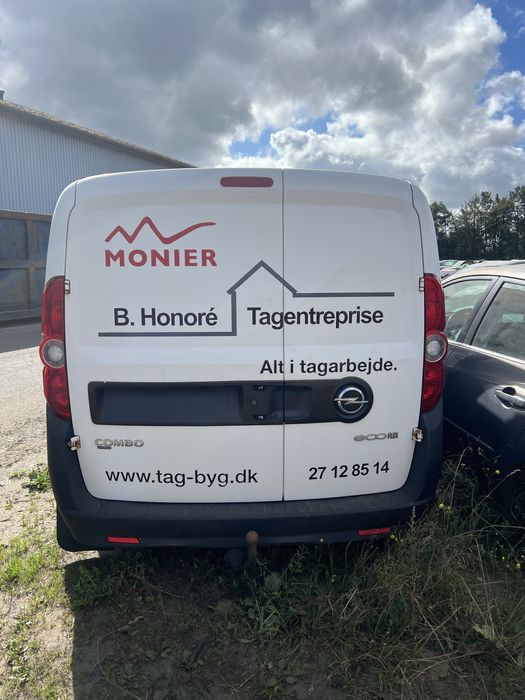 Задні двері, ліві, праві, розпашонка Fiat Doblo (263), Opel Combo