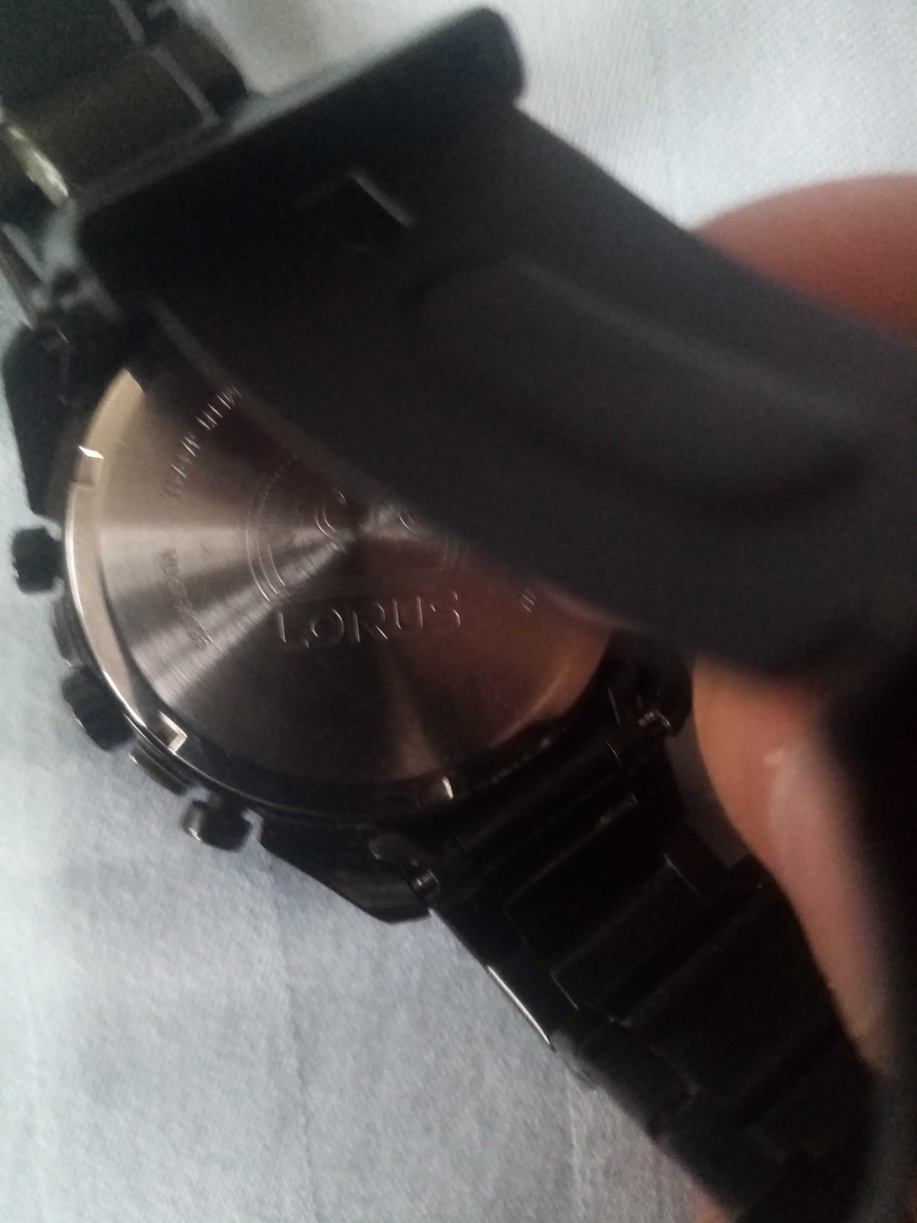 Oryginalny zegarek męski Lorus piękny czarny połysk 100 zł.