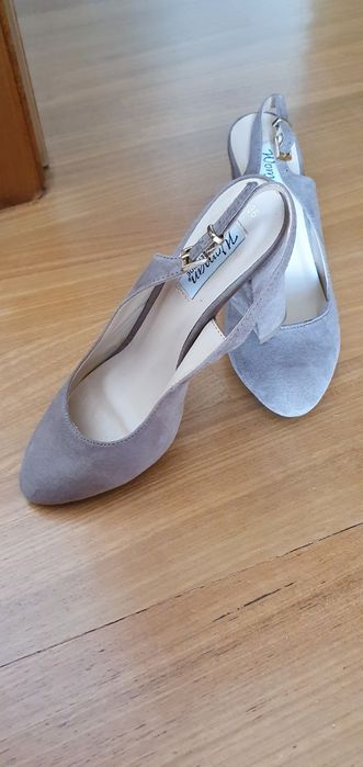 Sapato de salto alto