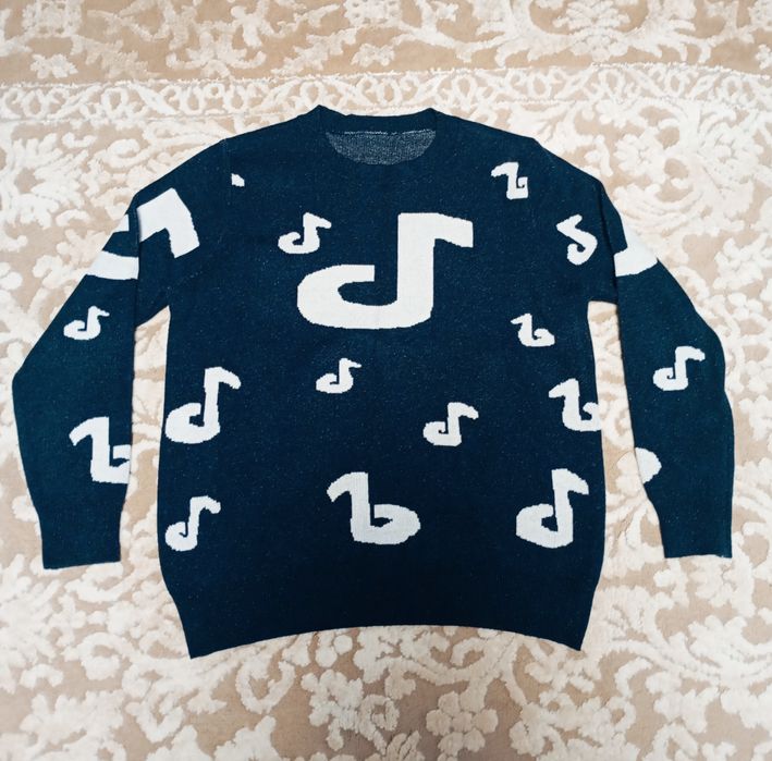 Свитерок женский