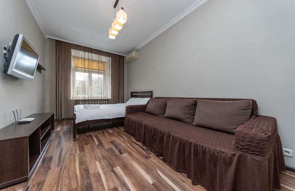 2х кімнатна квартира поруч з Палацом Україна