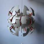 Lampa wisząca PS 2014 biało/biała z pomarańczowymi mocowaniami  IKEA