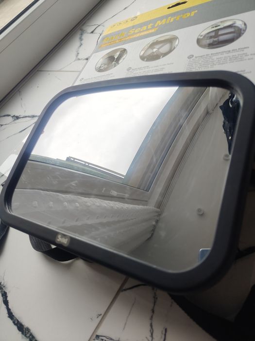 Lusterko do obserwacji dziecka w aucie mirror