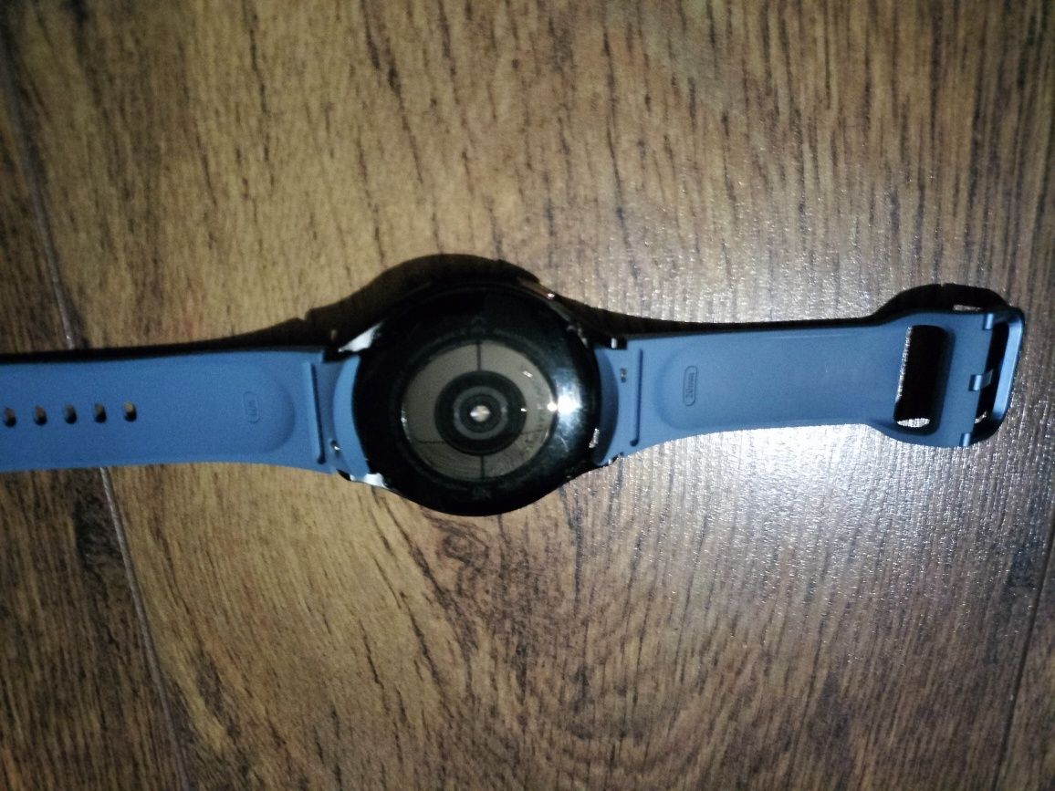 Sprzedam zegarek Samsung Galaxy Watch4